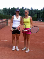 Semifinalistky dvouhry žen zleva : Hana Kováčová, Natálie Cváčková