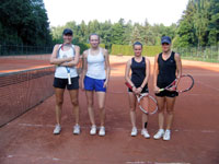 Semifinalistky čtyřhry žen zleva : Michaela Bezdíčková, Ekaterina Stepanova, Pavla Kováčová, Hana Kováčová