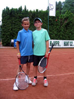 3. m�sto �ty�hra ho�i zleva :  Adam Nevick�, Ivo Ka��k