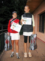 1.m�sto �ty�hra star�� �a�ky zleva :  Zuzana Fla�arov�, Malgorzata Stepien