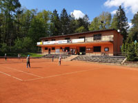 Pohled na budovu z dvorc