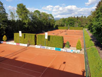 Pohled na dvorce ze střechy