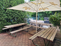 Pohled na správní budovu