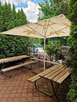 Pohled na správní budovu