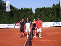 astnci boje o 3.msto zleva :  Ren Halapatsch, Ren Farga, Daniela Buskov, Bogdan Chromik