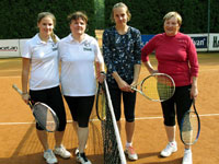 astnci turnaje zleva :  Elika Motykov, Renta Motykov, Jarmila Sikorov, Vilma Sikorov