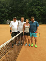astnci turnaje zleva :  Pavel Pilch, Ji Figura, Olga Mencnarowsk, Martin Delong