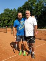astnci turnaje zleva :  Martin Delong, Roman Huka