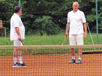 astnci turnaje zleva :  Miroslav Jva, Milo Jadamus