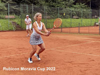 astnci turnaje zleva :  Marek trba, Olga Mencnarovsk