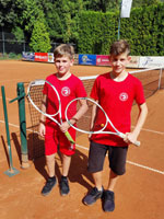 astnci turnaje zleva :  David Michlek, Antonn Holubk