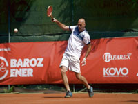 astnk turnaje :  Tom Zoubek