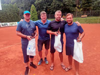 3.m�sto �ty�hra zleva :  Libor �ulgan, Bogdan Piwko (chyb�), Robert Pszczolka, Mat�j T�n