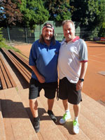 Foto s oslavencem :  Patrik Cieslar, Ren� Farga�