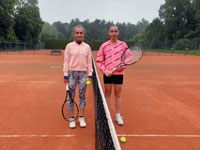 Semifinalistky dvouhry zleva :  Vanessa Viovsk, Amlie Szmekov