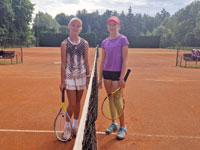 Semifinalistky dvouhry zleva :  Tereza Vychodilov, Natlie Gabzdylov
