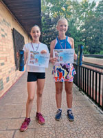 1.msto tyhra star aky zleva :  Natlie Gabzdylov, Laura Hjkov